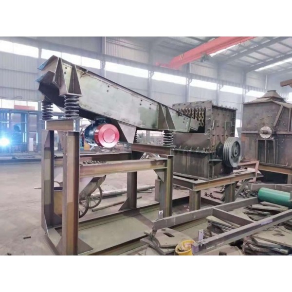 西芝機(jī)械箱式簡(jiǎn)易移動(dòng)破碎機(jī)產(chǎn)量高安